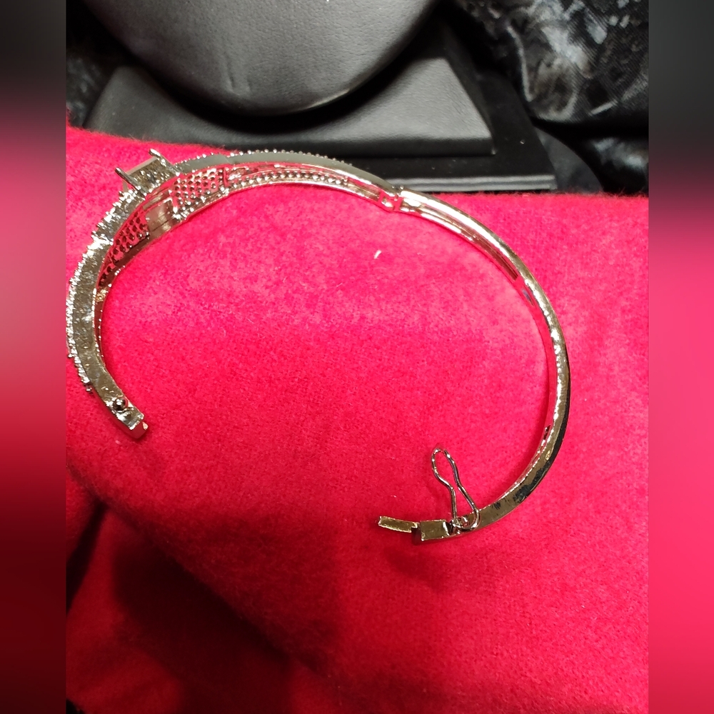 Vintage bracelet Silver Tone Hinged - Picture 4 of 4